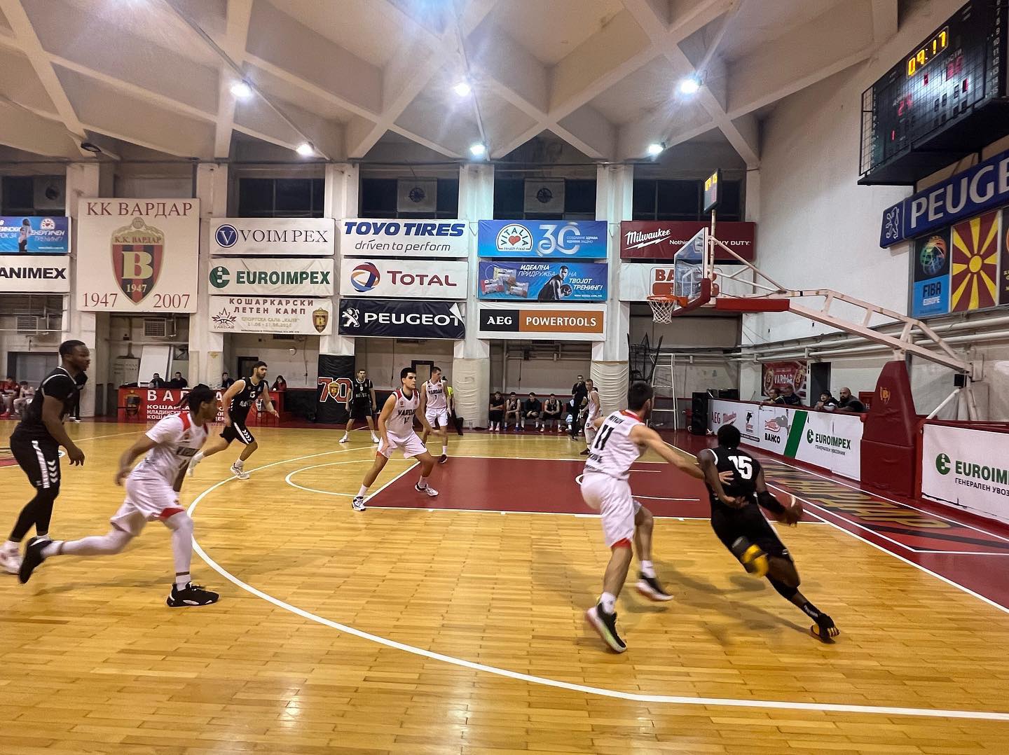 ПРВА ЛИГА-МАЖИ: И Вардар ги остави „лавовите“ без „плен“