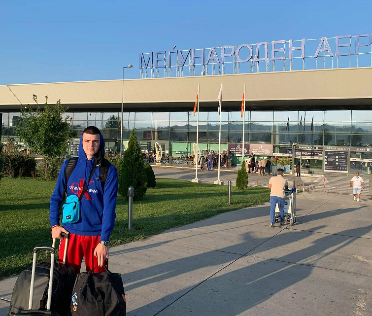 Андреј Јакимовски полета кон американскиот предизвик со порака: „Секогаш сум спремен да играм за Македонија“!