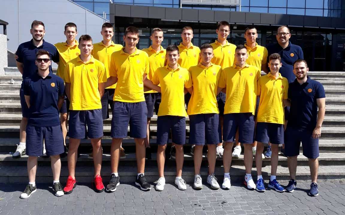 Кадетите заминаа за Италија 