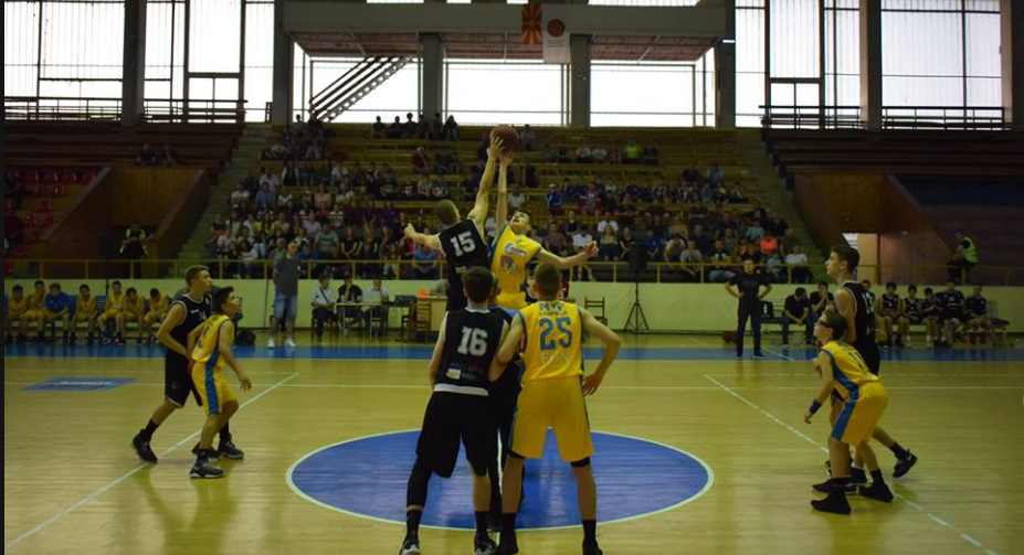 Партизан Мулти Шпед си обезбеди финале против Вардар на F4 во М14