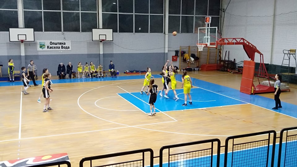 ДЕРБИ ВО ЖЕНСКАТА ПРВА ЛИГА: „Баделки“ го предизвикуваат шампионот