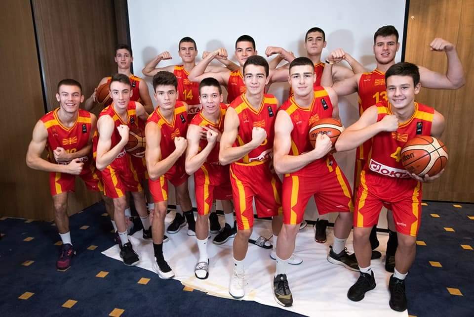 Список на кошаркари повикани за кадетска репрезентација